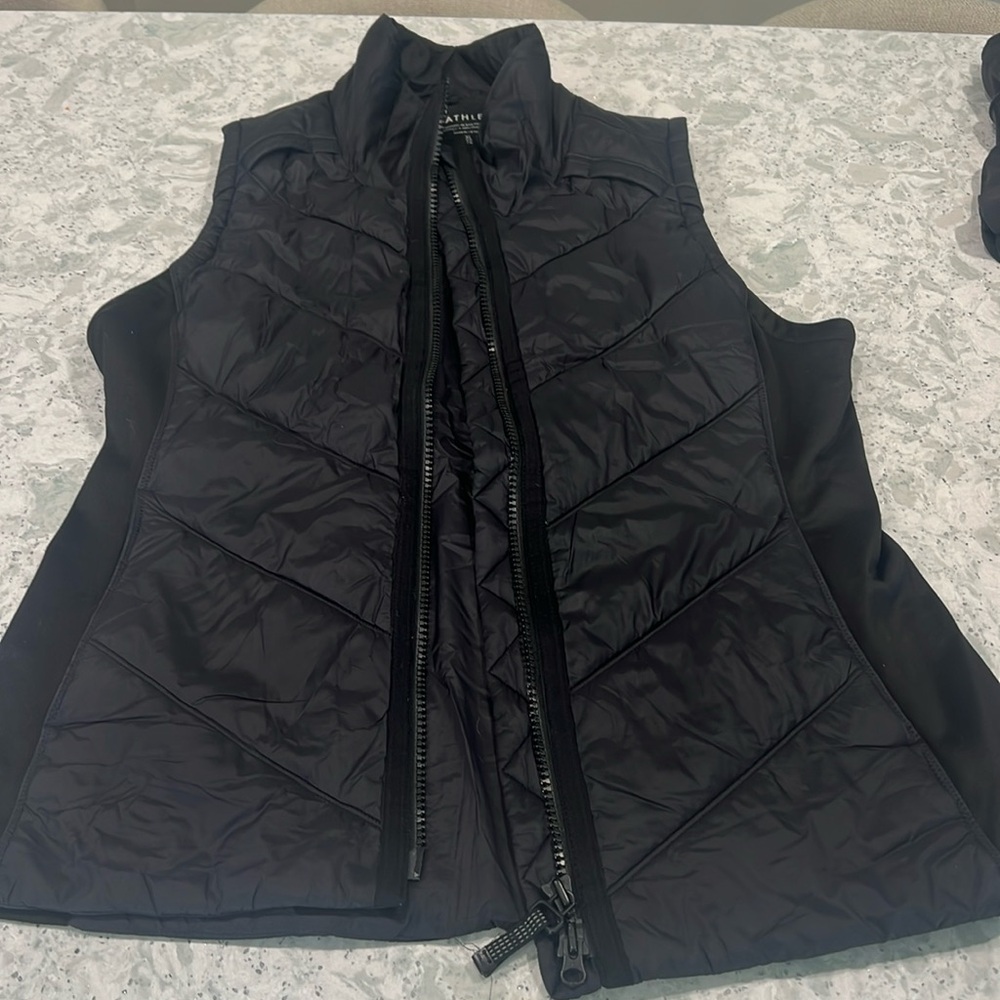 Athleta vest